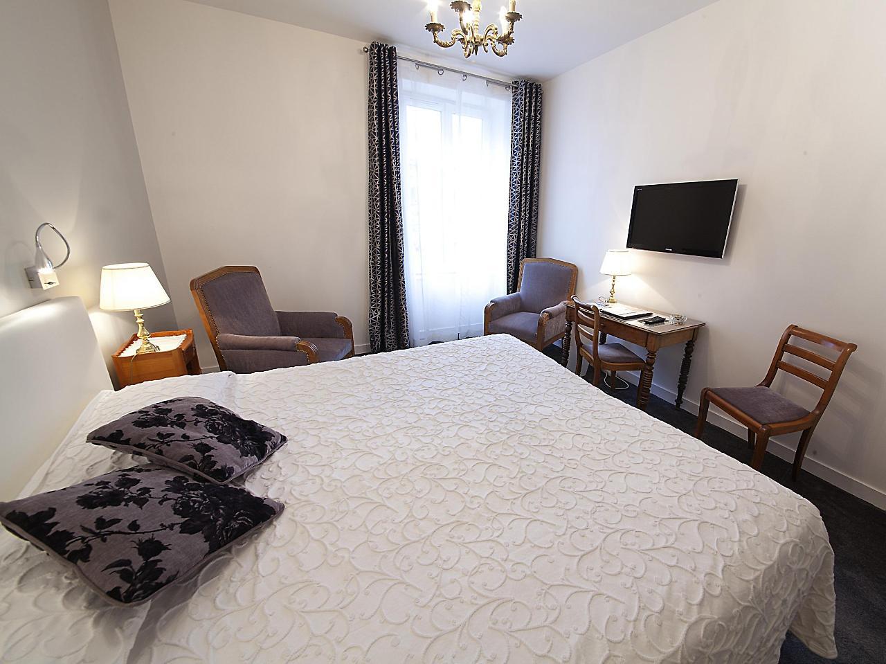 Logis Hotel Royal Saint-Mart Royat Zewnętrze zdjęcie