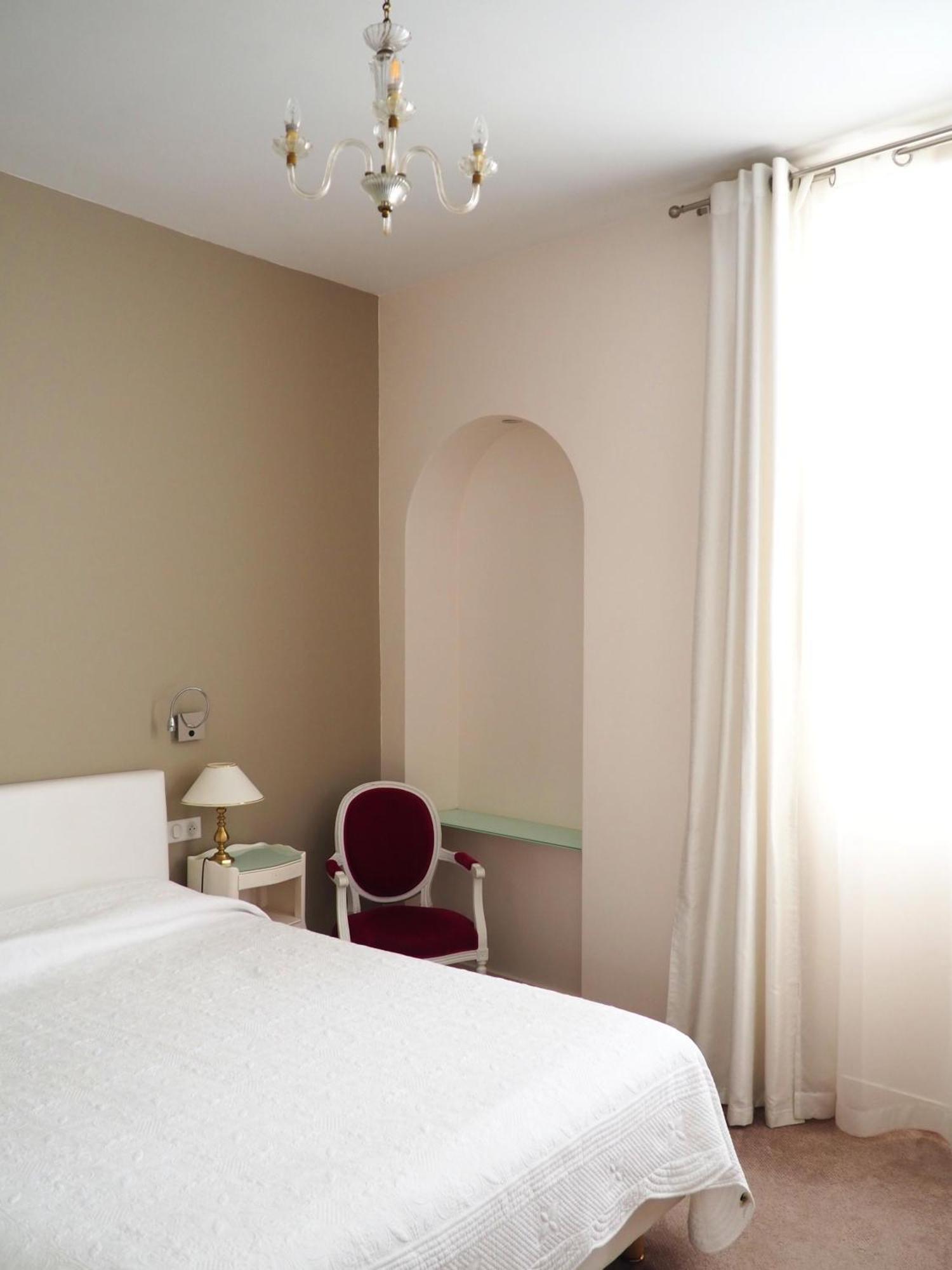 Logis Hotel Royal Saint-Mart Royat Zewnętrze zdjęcie