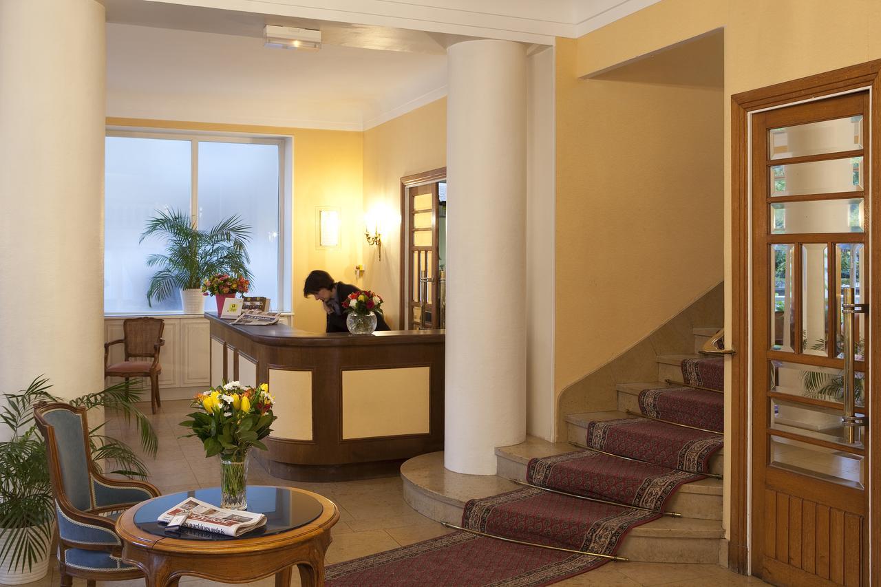 Logis Hotel Royal Saint-Mart Royat Zewnętrze zdjęcie